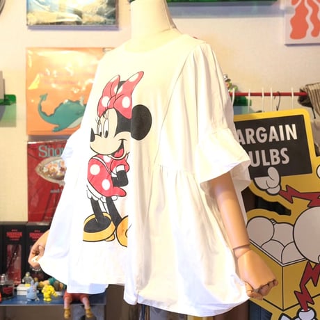 Tシャツ×フレアTシャツ