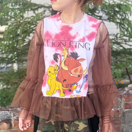Tシャツ×シースルーブラウス