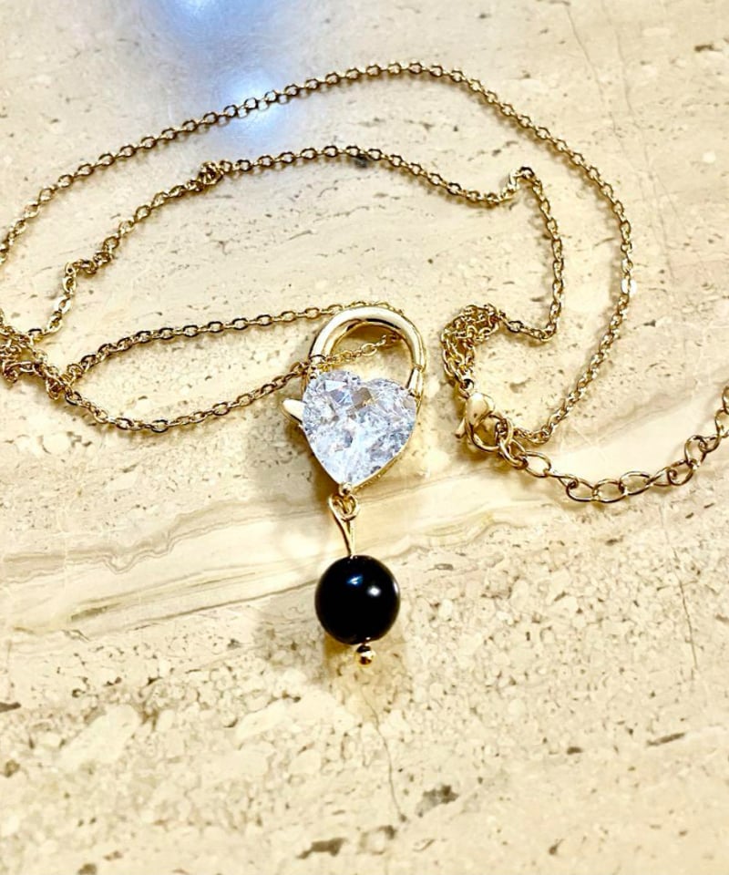 モリオン天然石ネックレス ハート型ガラスチャーム付きサージカル