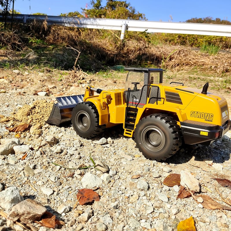 ラジコン ホイールローダー 合金強化版 1/14スケール 583 HUINA