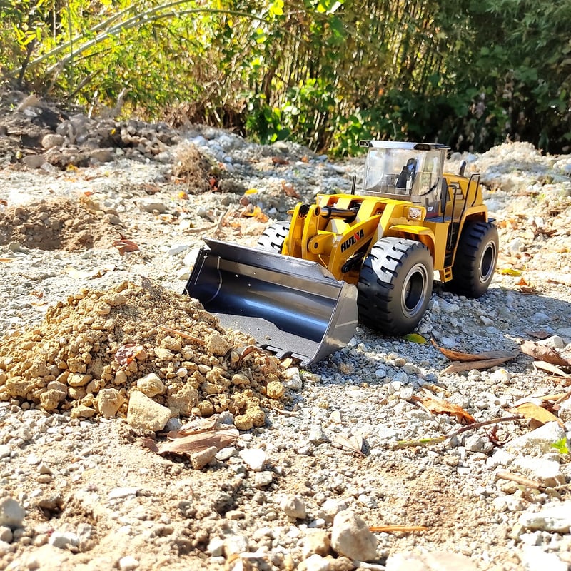 ラジコン ホイールローダー 1/14スケール HUINA 583 | WORLD TOYS