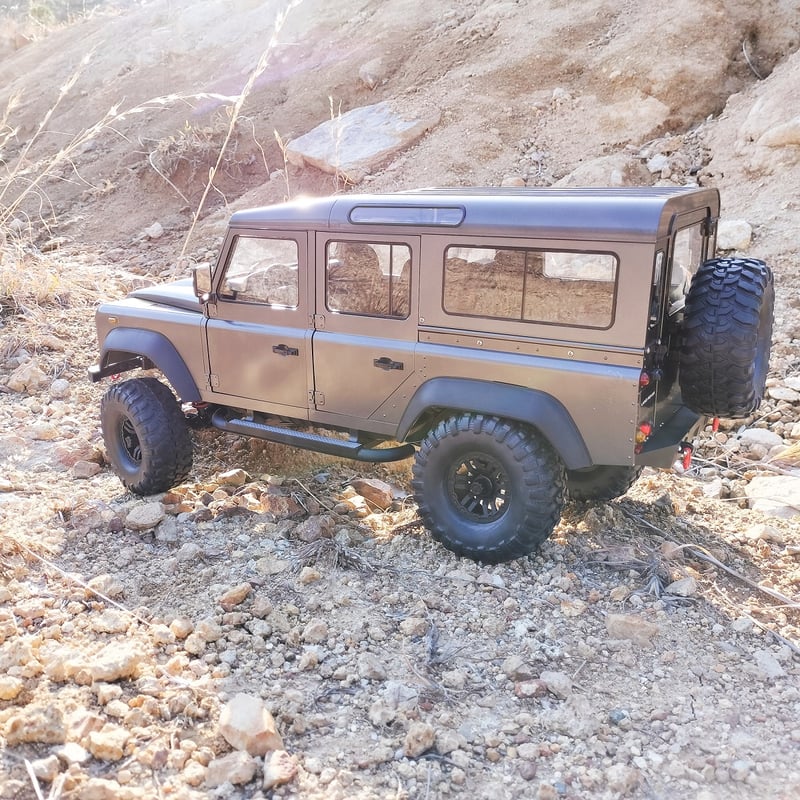 ラジコン オフロード ディフェンダー 1/8スケール Land Rover Defender