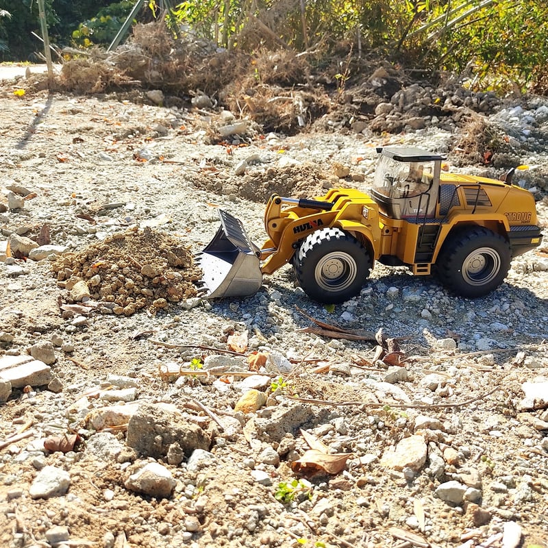 ラジコン ホイールローダー 合金強化版 1/14スケール 583 HUINA