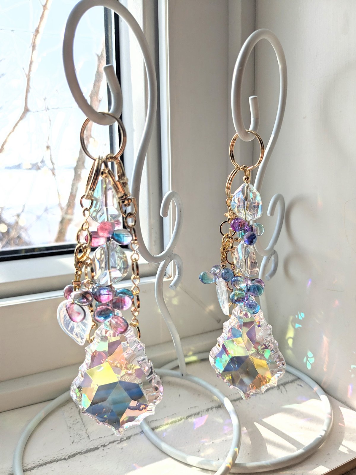 サンキャッチャー♡ハンドメイド「深い紫色とチェコビーズフラワー♪」 サンキャッチャー♡ハンドメイド「深い紫色とチェコビーズ