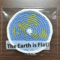 手編みフラットアース地図コースター　水色