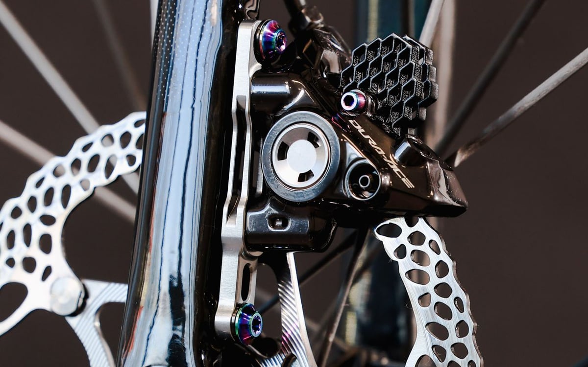 SRAM ディスクブレーキアダプター前後セット　新品 Flat-Mount ディスクブレーキアダプター（SRAM ロードキャリパー