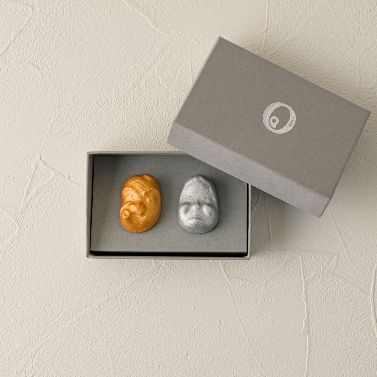 ひょっとこ と おかめ 日輪と月輪 | 郡山KARAPPO