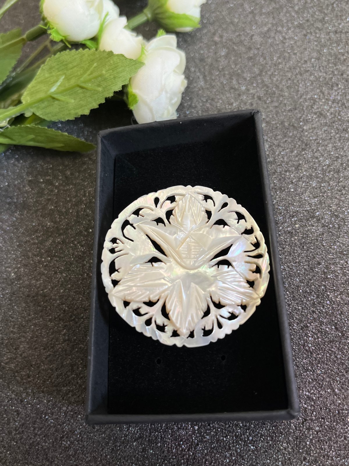 ビンテージ　ベツレヘムパール　鳥のブローチ　白蝶貝 ビンテージ ベツレヘムパール 鳥のブローチ 白蝶貝