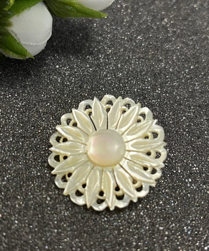 ベツレヘムパール カモミール 白蝶貝 花 ブローチ | sophia333