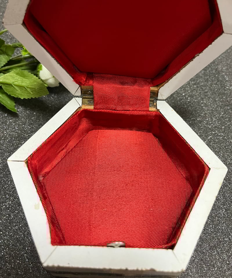 ベツレヘムパール　ジュエリーケース　真珠貝　平和　鳩ハト　ヴィクトリア　六芒星 Amazon.co.jp: ベツレヘムパール ジュエリーケース 真珠貝 平和