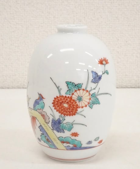 人間国宝　14代酒井田柿右衛門　錦菊鳥文一輪生　共箱付　有田焼