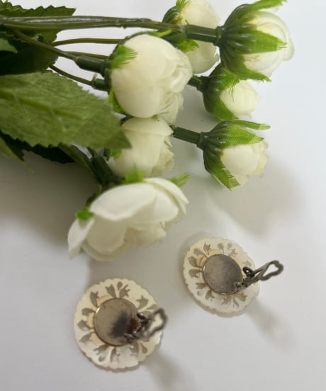 ベツレヘムパール　百合　イヤリング　お花