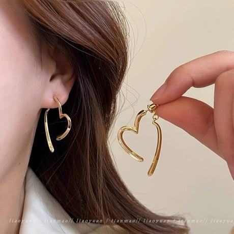 可愛いハードピアス　揺れるピアス　可愛いピアス　ゴールド　シルバーS925金属アレルギー対応＃29