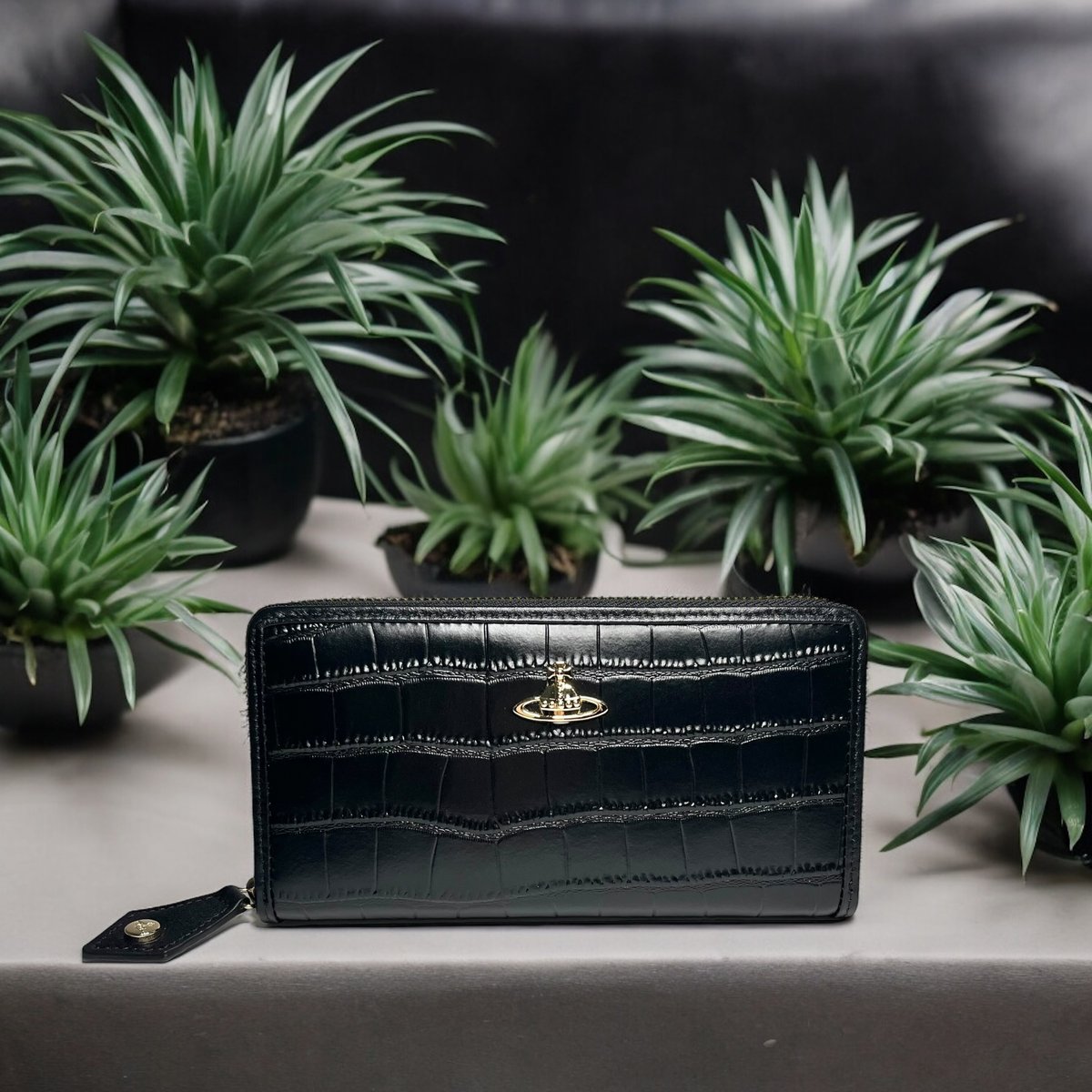 VivienneWestwood クロコ型押し レザーラウンドファスナー 長財布 | LQEMIE