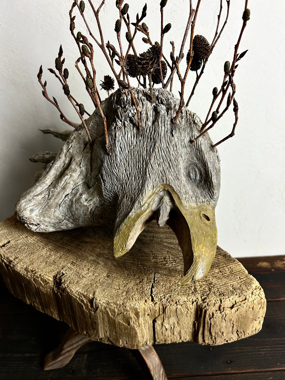 NO12「冬獣夏草」 | 流木と動物彫刻