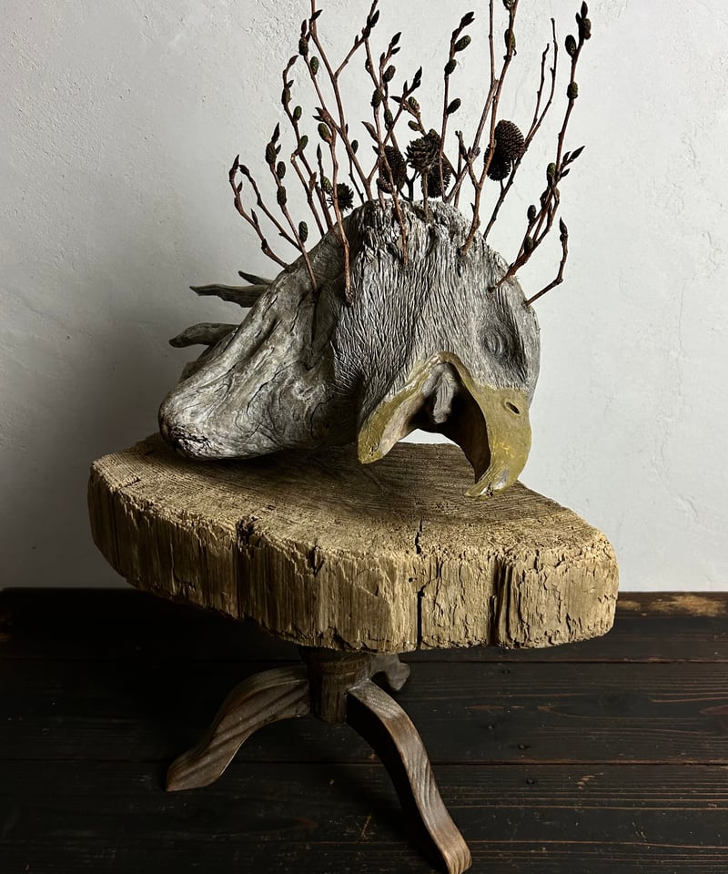 NO12「冬獣夏草」 | 流木と動物彫刻