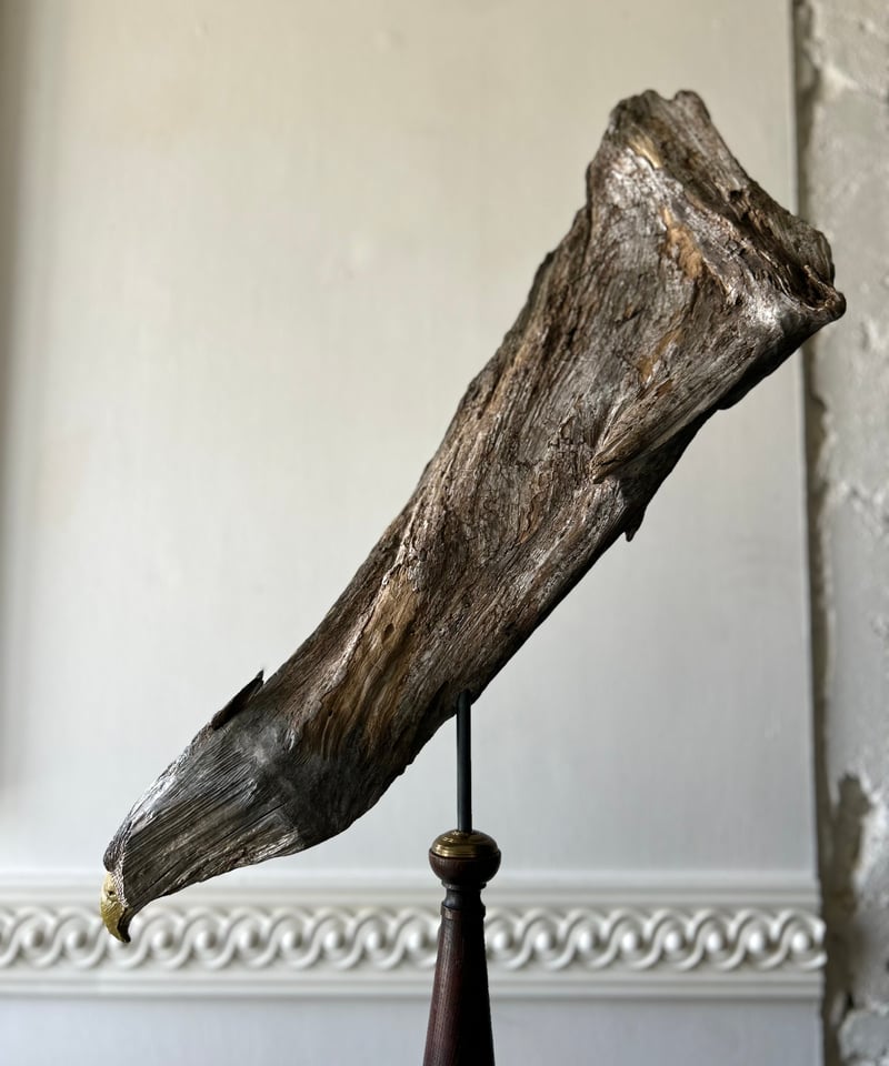 NO.51「白頭鷲の一閃」 | 流木と動物彫刻