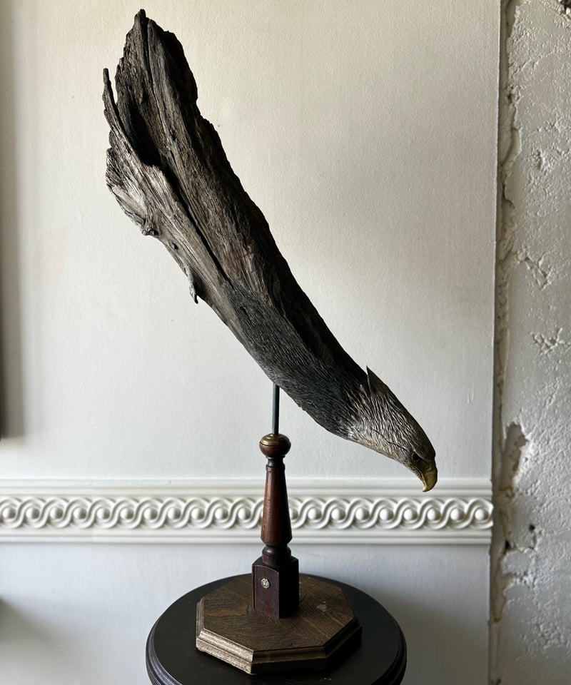 NO.51「白頭鷲の一閃」 | 流木と動物彫刻