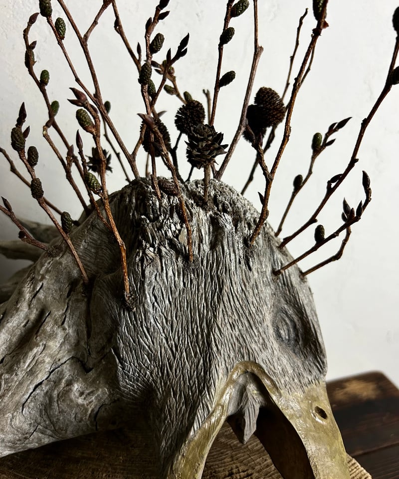 NO12「冬獣夏草」 | 流木と動物彫刻