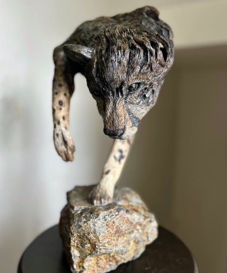 流木と動物彫刻