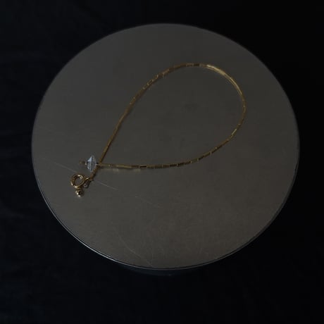 6/22new - gold  - quartz bracelet  -