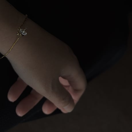 6/22new - gold  - quartz bracelet  -