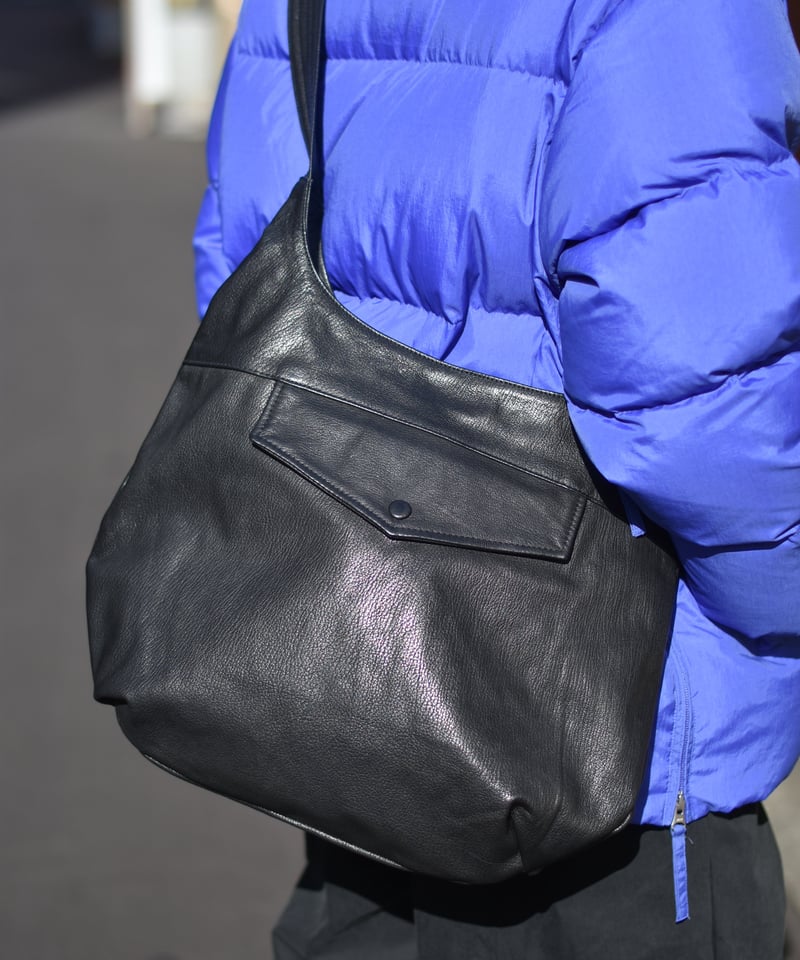 CCU 黒 カウレザー ショルダーバッグ ショルダーバッグ カウレザー 本革 レディース メンズ 斜めがけ