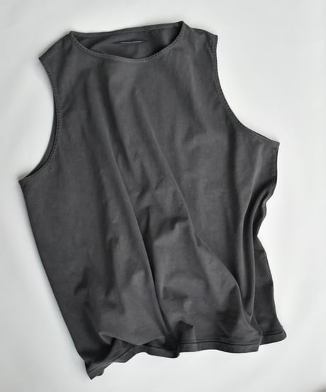 ANDER SLEEVELESS POISON TEE