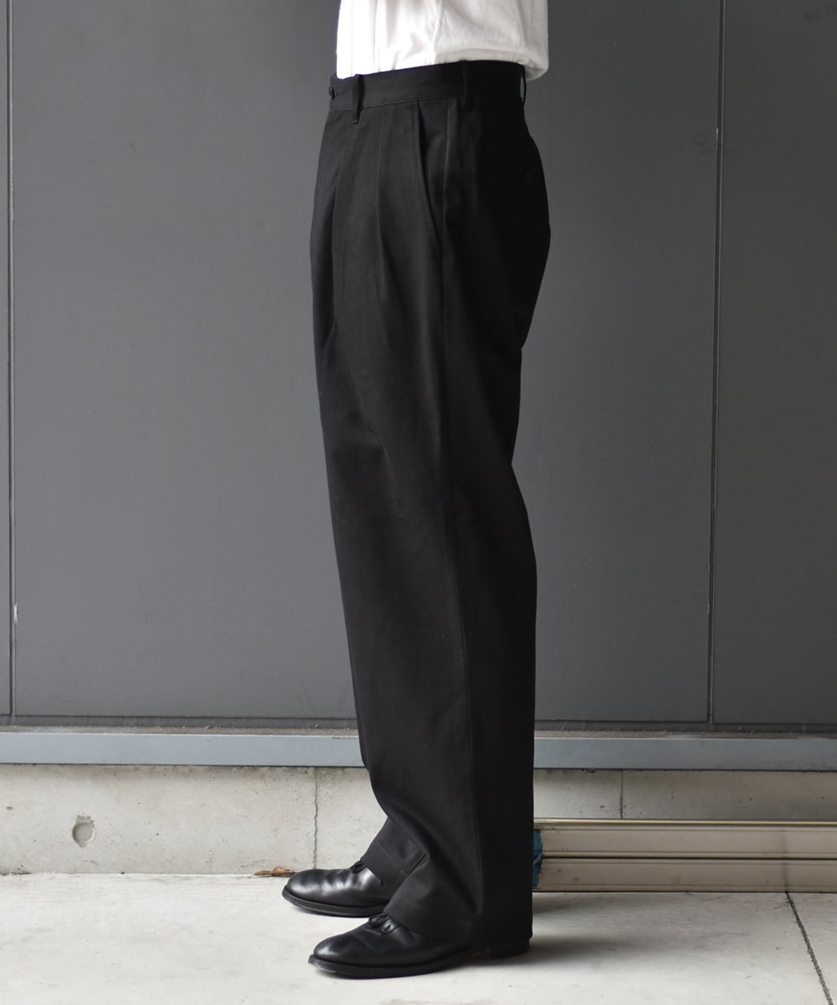 ULTERIOR WASHED VINTAGE TWILL TUCKED PANTS | 4