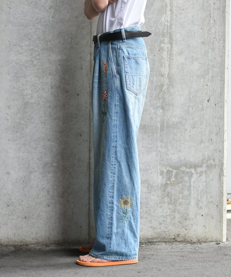 superNova. Embroidered wide selvedge jeans - Ol