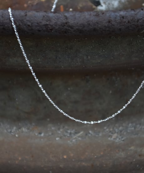 twist necklace