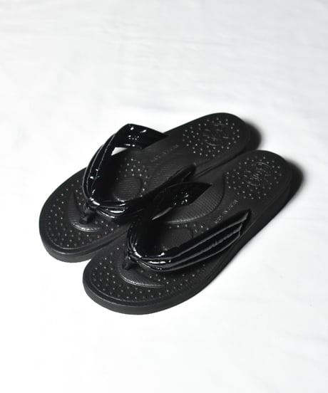 LUCKY BELL school sandal