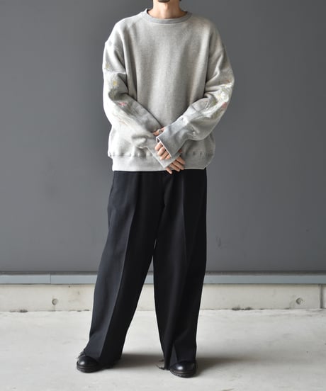 superNova. Embroidery crew sweat