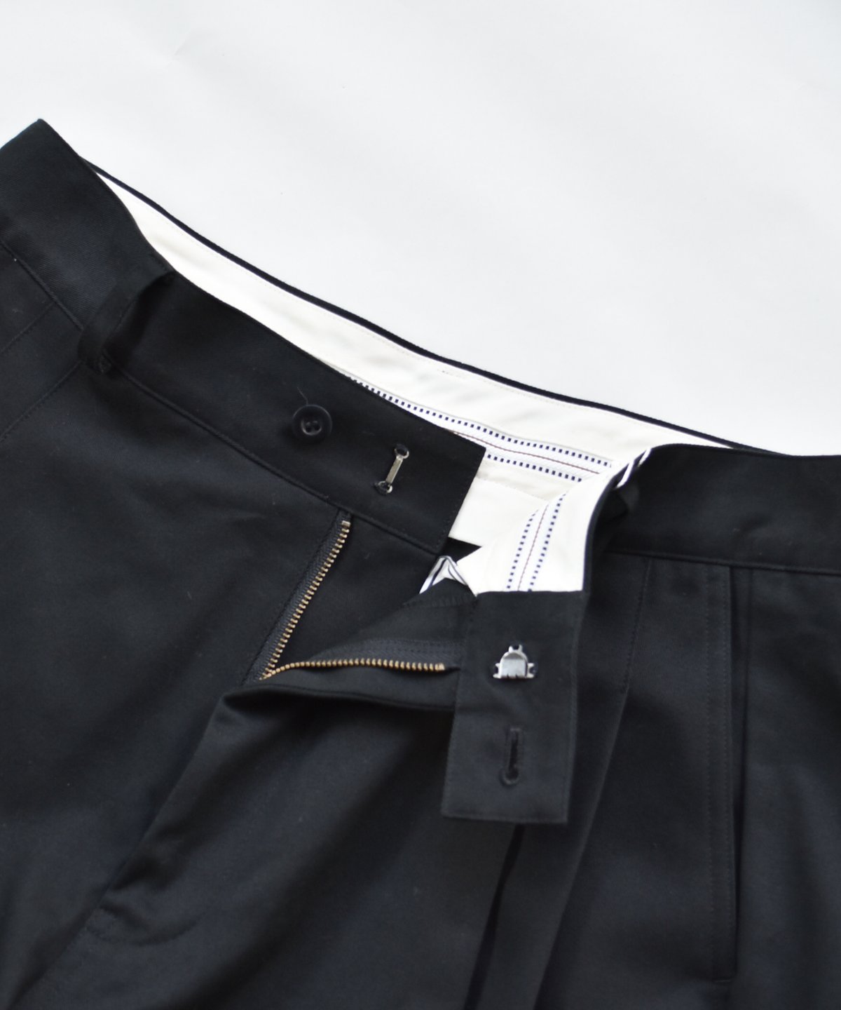 RICE NINE TEN THREE QUARTER CHINOS 2TUCK TROUSE