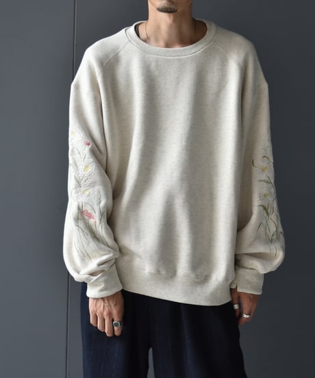 superNova. Embroidery crew sweat