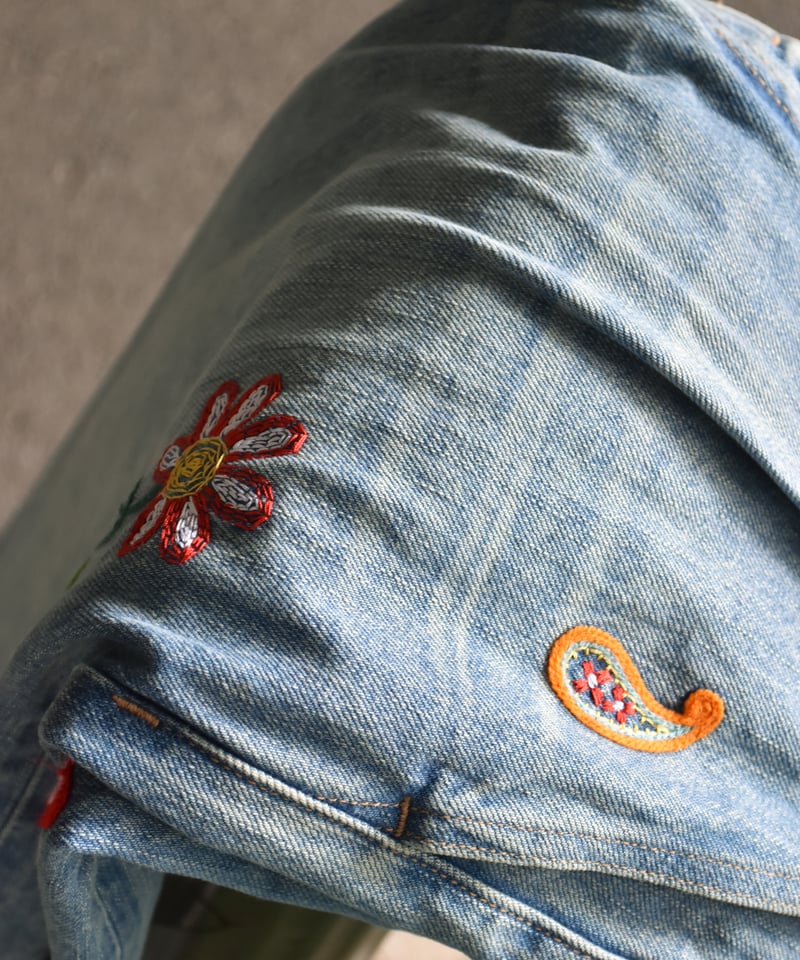 superNova. Embroidered wide selvedge jeans - Ol