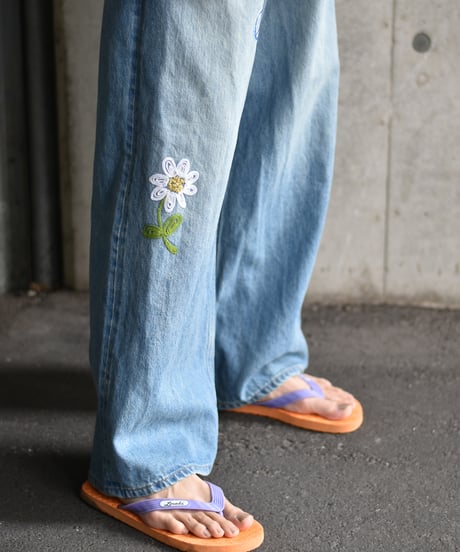 superNova. Embroidered wide selvedge jeans - Old vintage wash