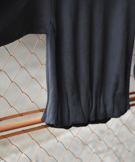NAM Accordion Worn Neck Sweat