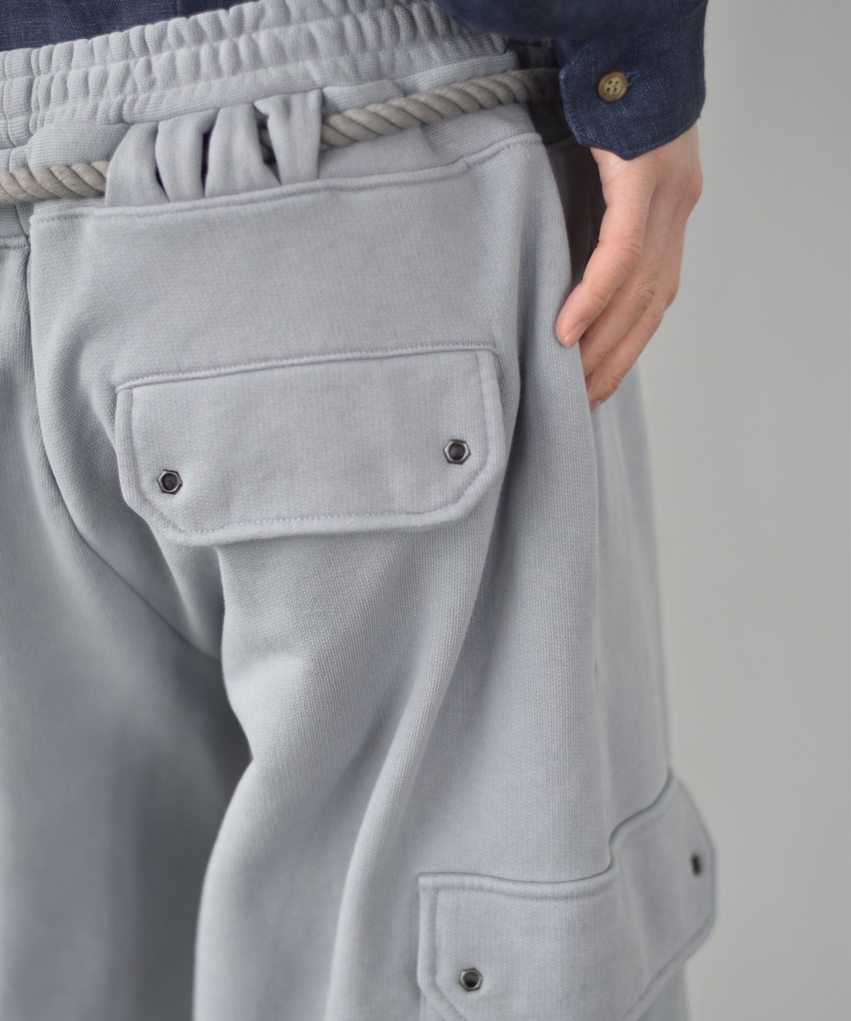 LAST1】PARANOID Reins Sweat Cargo Pants | 45do｜