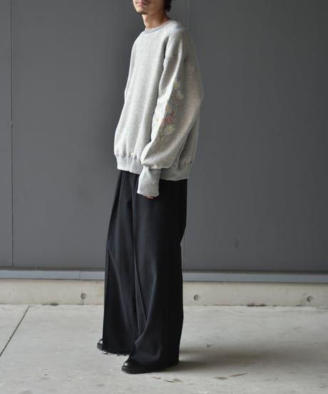 superNova. Embroidery crew sweat
