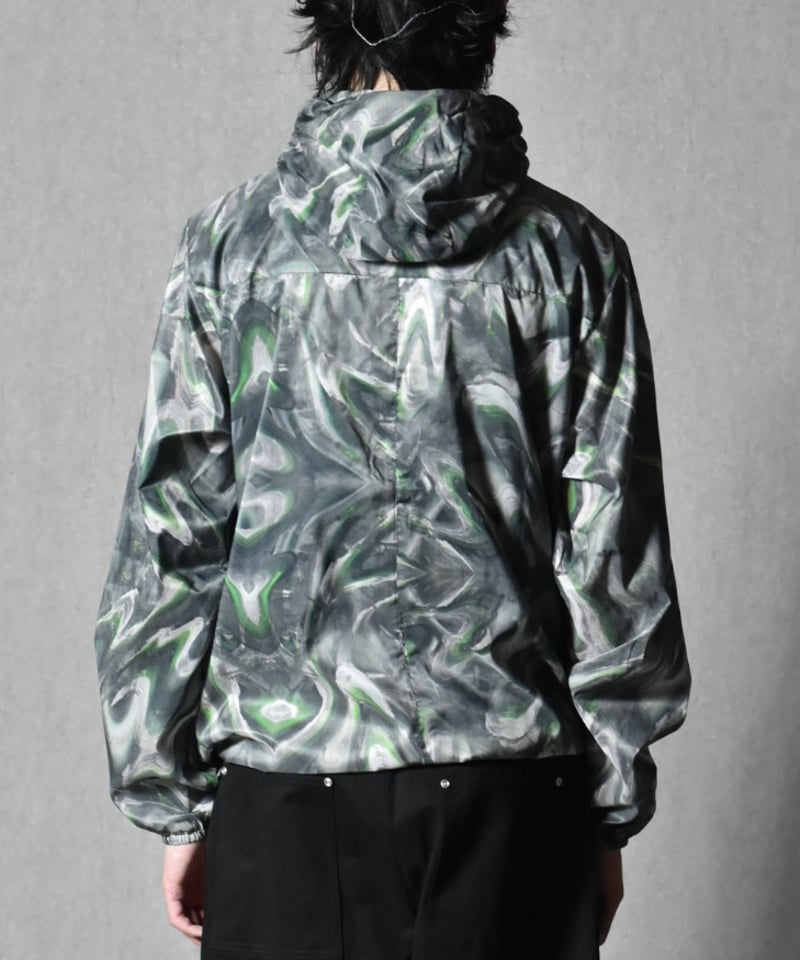 新品タグ付】paranoid soft shell jacket
