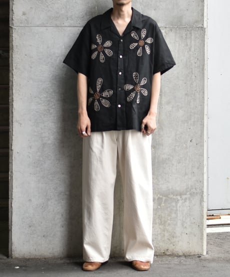 superNova. Aloha shirt - Big flowers embroidery