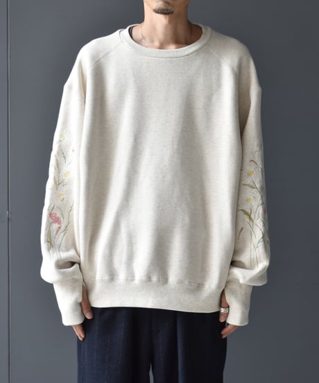 superNova. Embroidery crew sweat