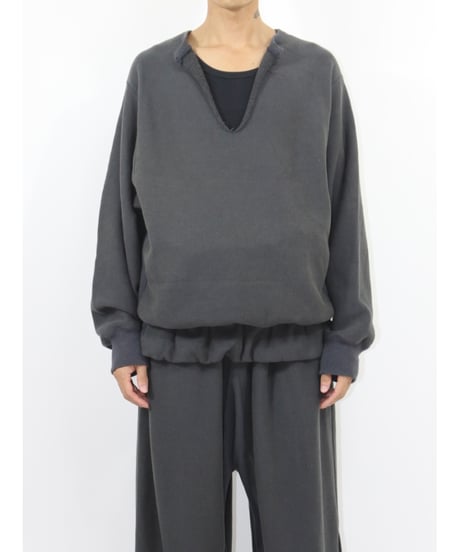 NAM Accordion Worn Neck Sweat
