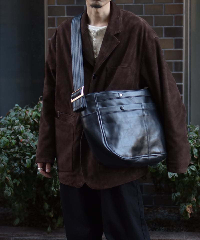 CCU NEW NEWSPAPER BAG M SIZE -COW SKIN | 45do｜r