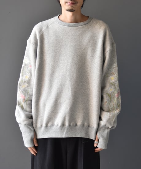 superNova. Embroidery crew sweat