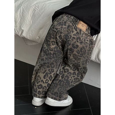 《即納》 leopard denim pants