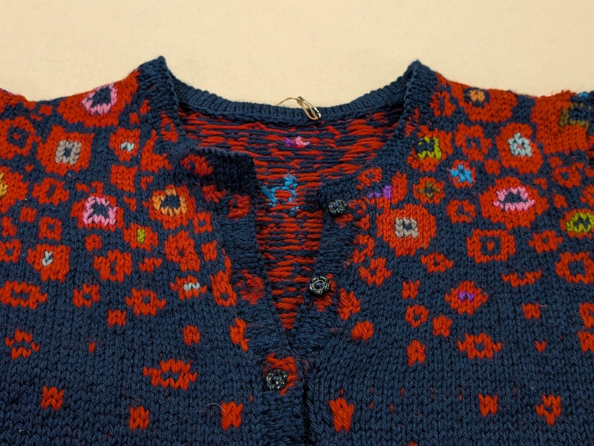 グラデーションフラワーモチーフ ハンドニットカーディガン SW29