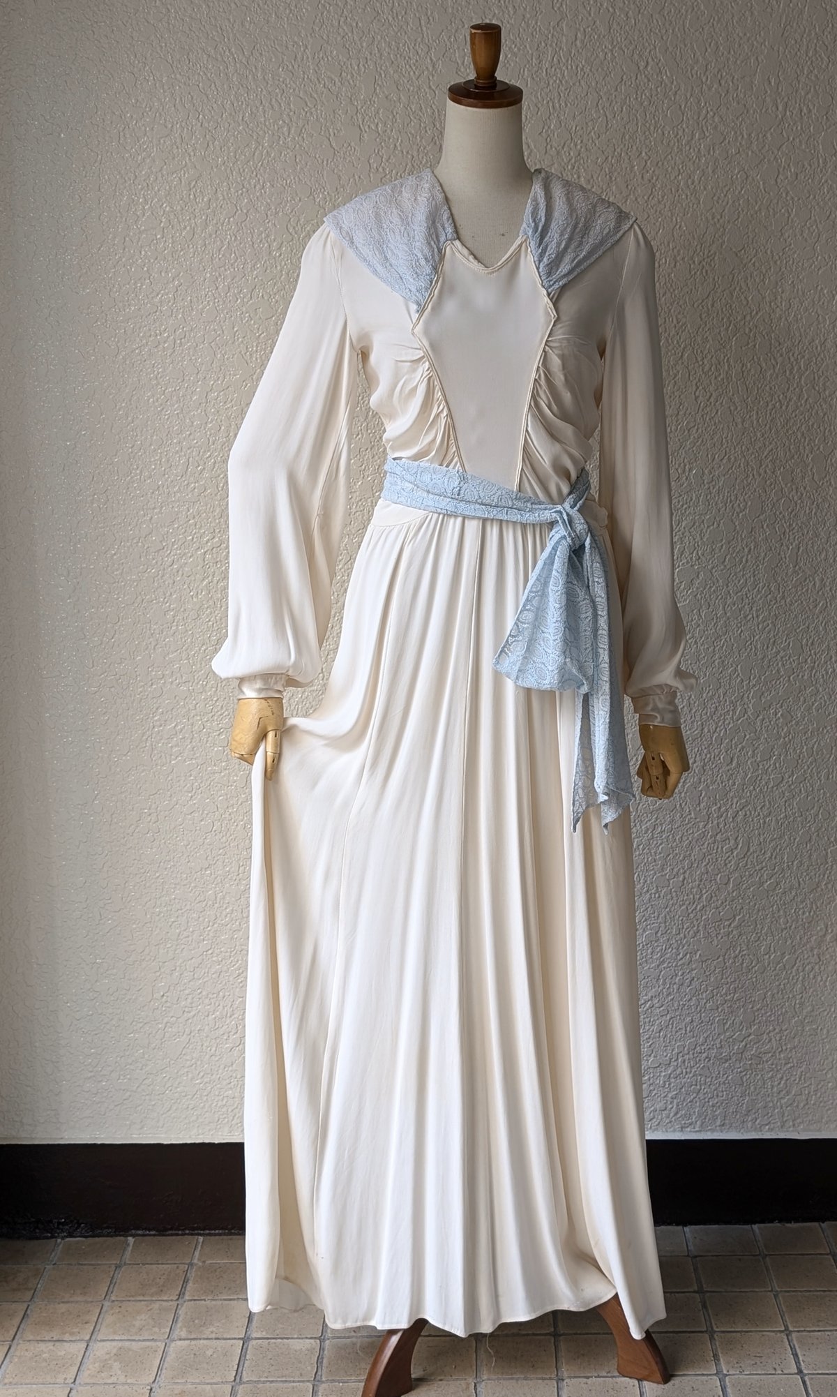 ÈPRISE マキシドレス 背中ボタン留め ÈPRISE マキシドレス 背中ボタン留め 1930's アールデコバック