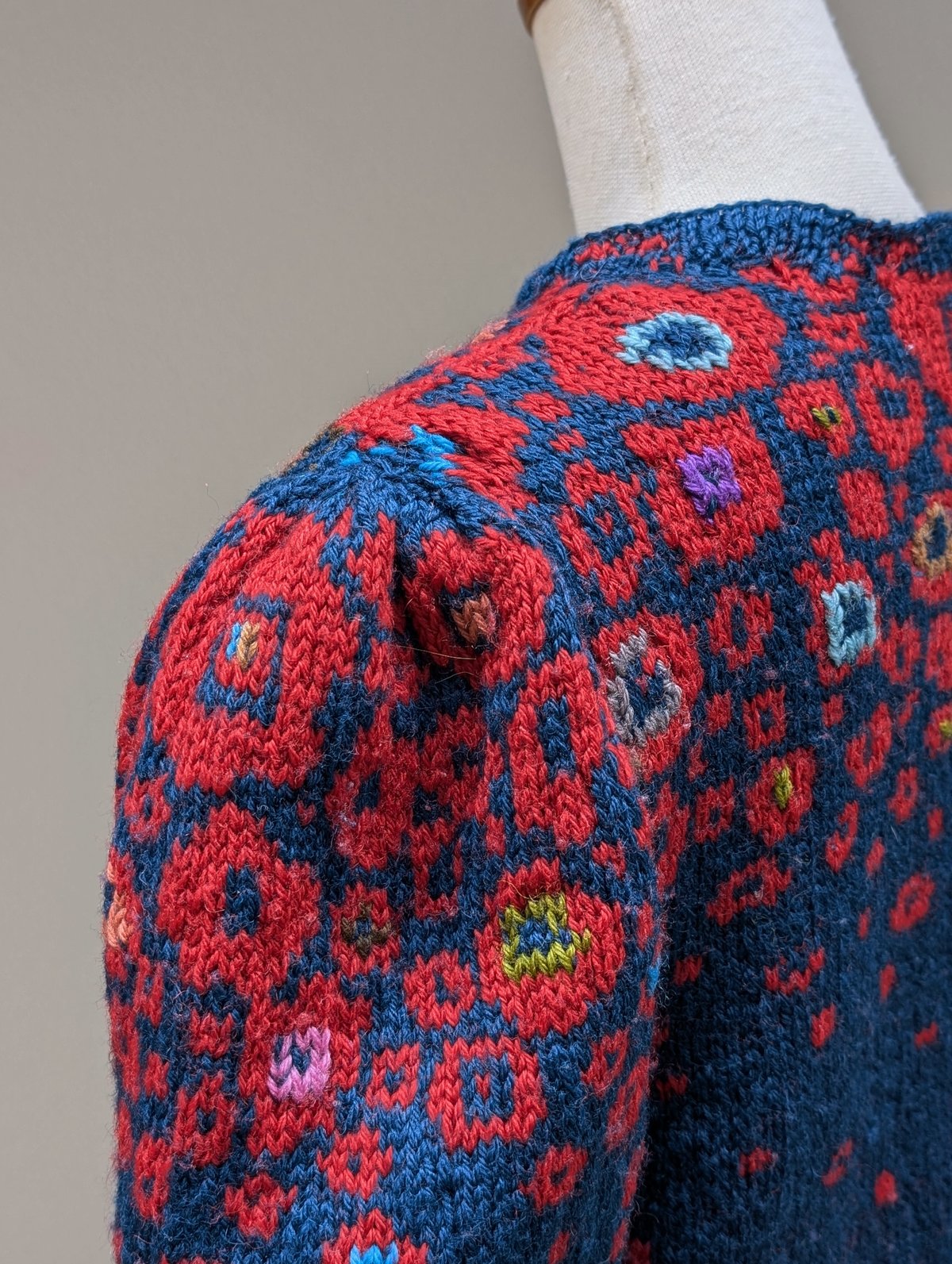 グラデーションフラワーモチーフ ハンドニットカーディガン SW29